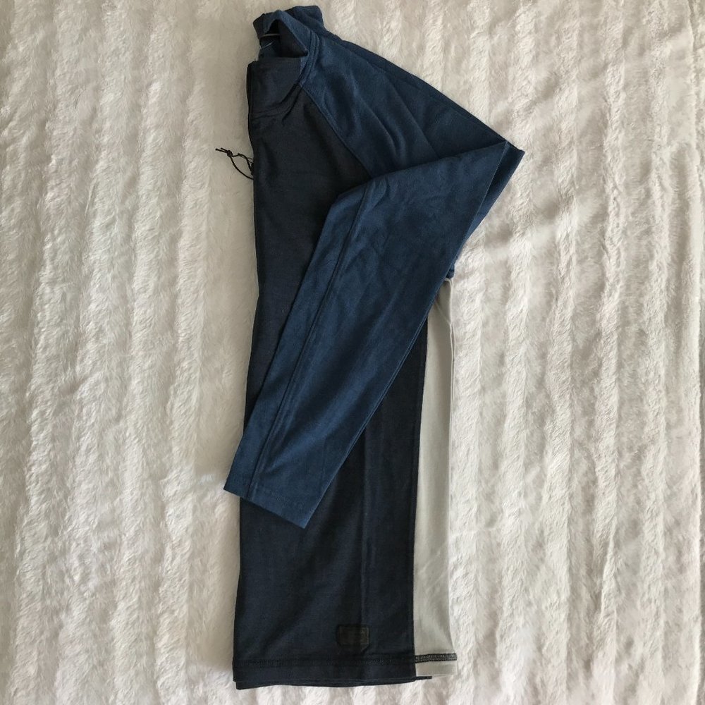 Abercrombie & Fitch Men's Long Sleeve Sweatshirt - Picture 6 of 6